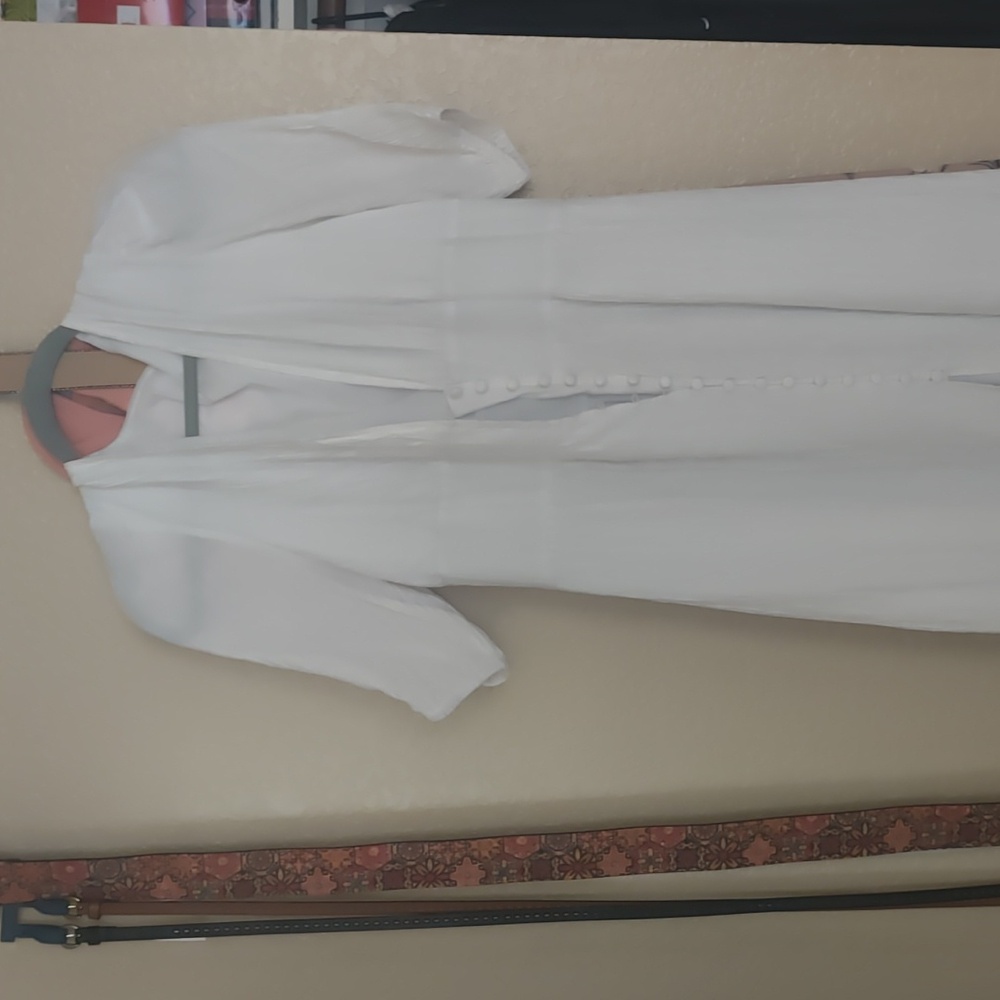 Commense White Maxi Dress with Puff Sleeves and Plunge Neckline - Picture 5 of 6